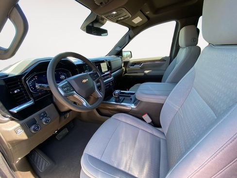 Used 2024 Chevrolet Silverado 1500 LT image 23