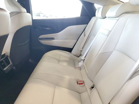 Certified 2024 Toyota Crown AWD/4WD image 11