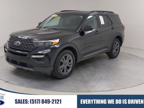 Certified 2024 Ford Explorer XLT w/ Equipment Group 202A AWD/4WD image 1