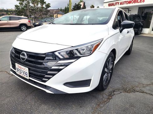 Used 2023 Nissan Versa S w/ S Plus Package image 4