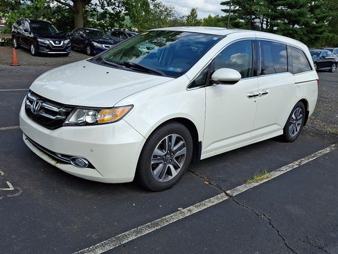 Used 2015 Honda Odyssey Touring image 3