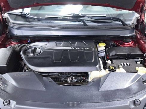 Used 2019 Jeep Cherokee Latitude Plus image 24