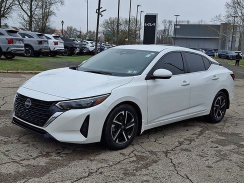 Used 2024 Nissan Sentra SV w/ Lighting Package image 3