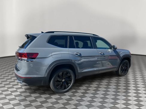 New 2026 Volkswagen Atlas SE FWD image 3