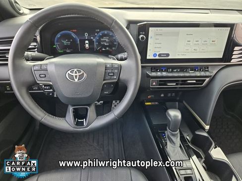 Used 2025 Toyota Camry XSE w/ Premium Package image 13