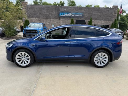 Used 2020 Tesla Model X Long Range AWD/4WD image 8