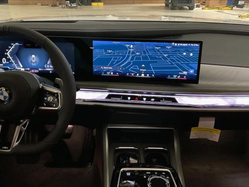 Used 2025 BMW 760i xDrive 760i xDrive image 6
