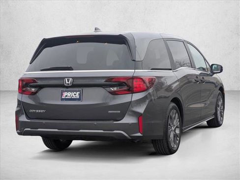 Used 2025 Honda Odyssey Touring image 5