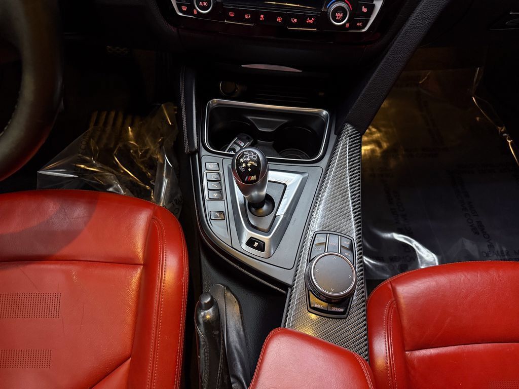 Used 2018 BMW M4 Coupe RWD image 21