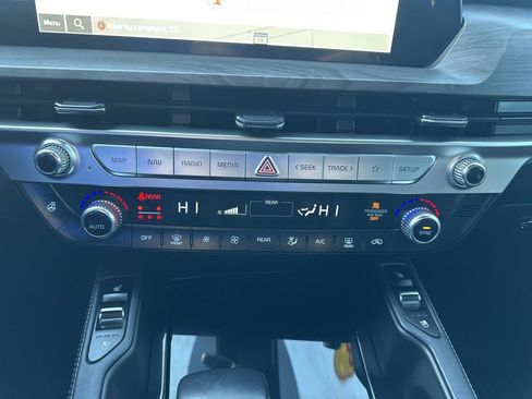 Used 2023 Kia Telluride EX X-Line image 4