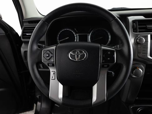 Used 2019 Toyota 4Runner SR5 AWD/4WD image 28