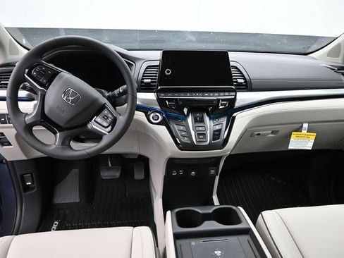 Used 2026 Honda Odyssey Touring image 10