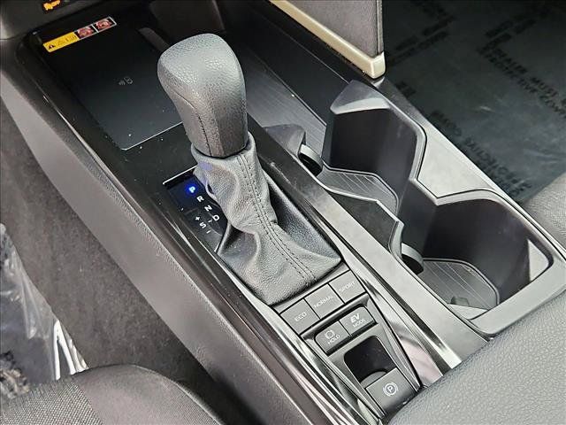 Used 2025 Toyota Camry LE FWD image 17