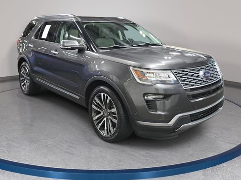 Used 2018 Ford Explorer Platinum AWD/4WD image 3