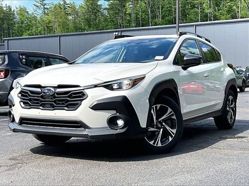 Used 2024 Subaru Crosstrek 2.0i Premium AWD/4WD image 3