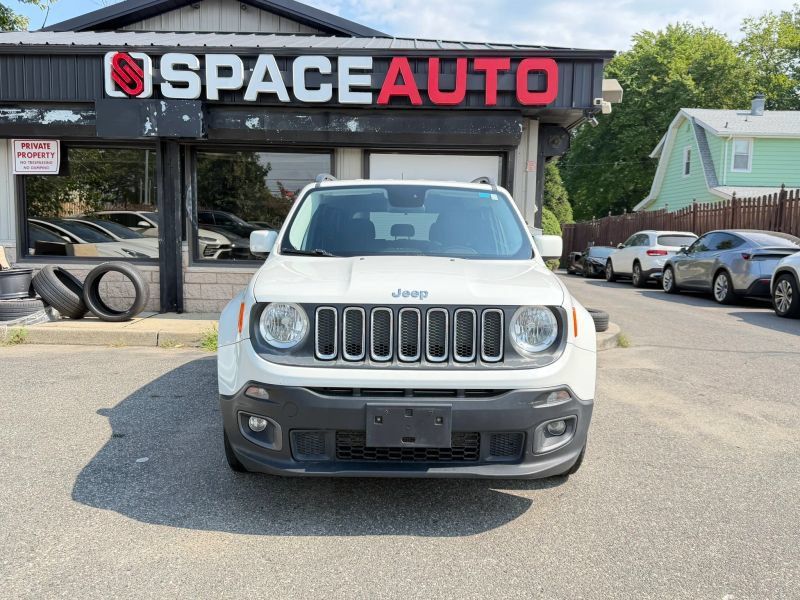 Used 2017 Jeep Renegade Latitude FWD image 2