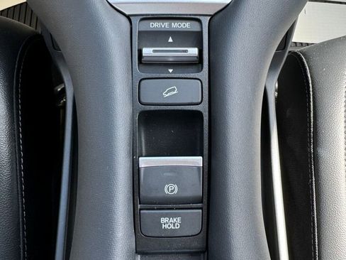 Used 2024 Honda HR-V EX-L image 31