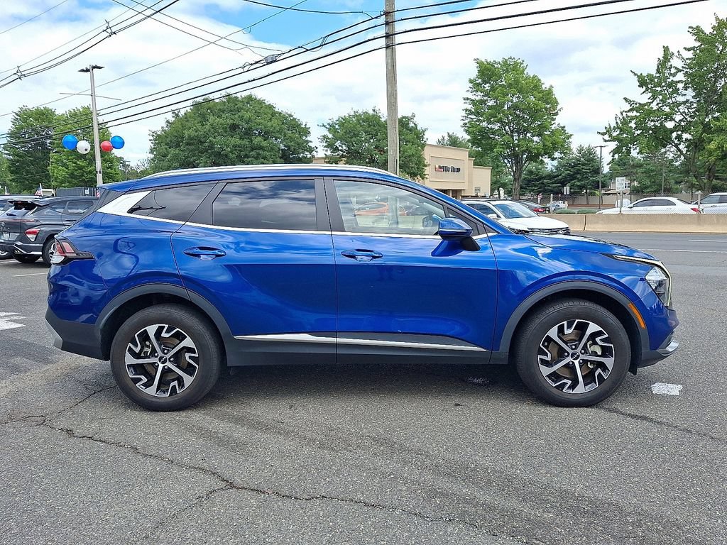 Used 2023 Kia Sportage EX AWD/4WD image 8