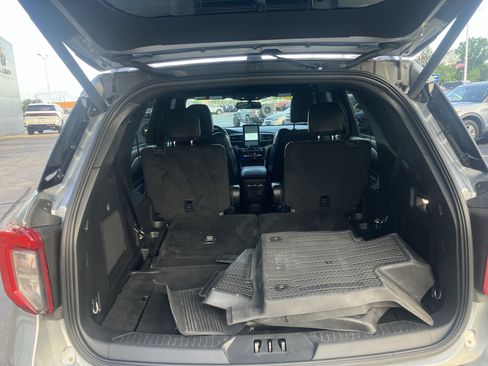 Used 2023 Ford Explorer ST w/ Equipment Group 401A AWD/4WD image 12