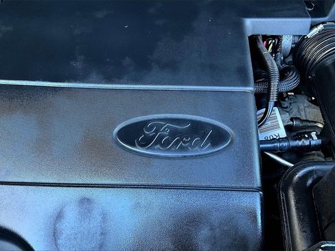 Used 2017 Ford Explorer XLT w/ Equipment Group 202A image 30