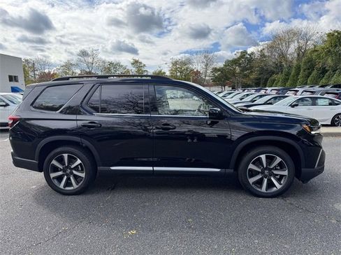 New 2025 Honda Pilot Elite image 3