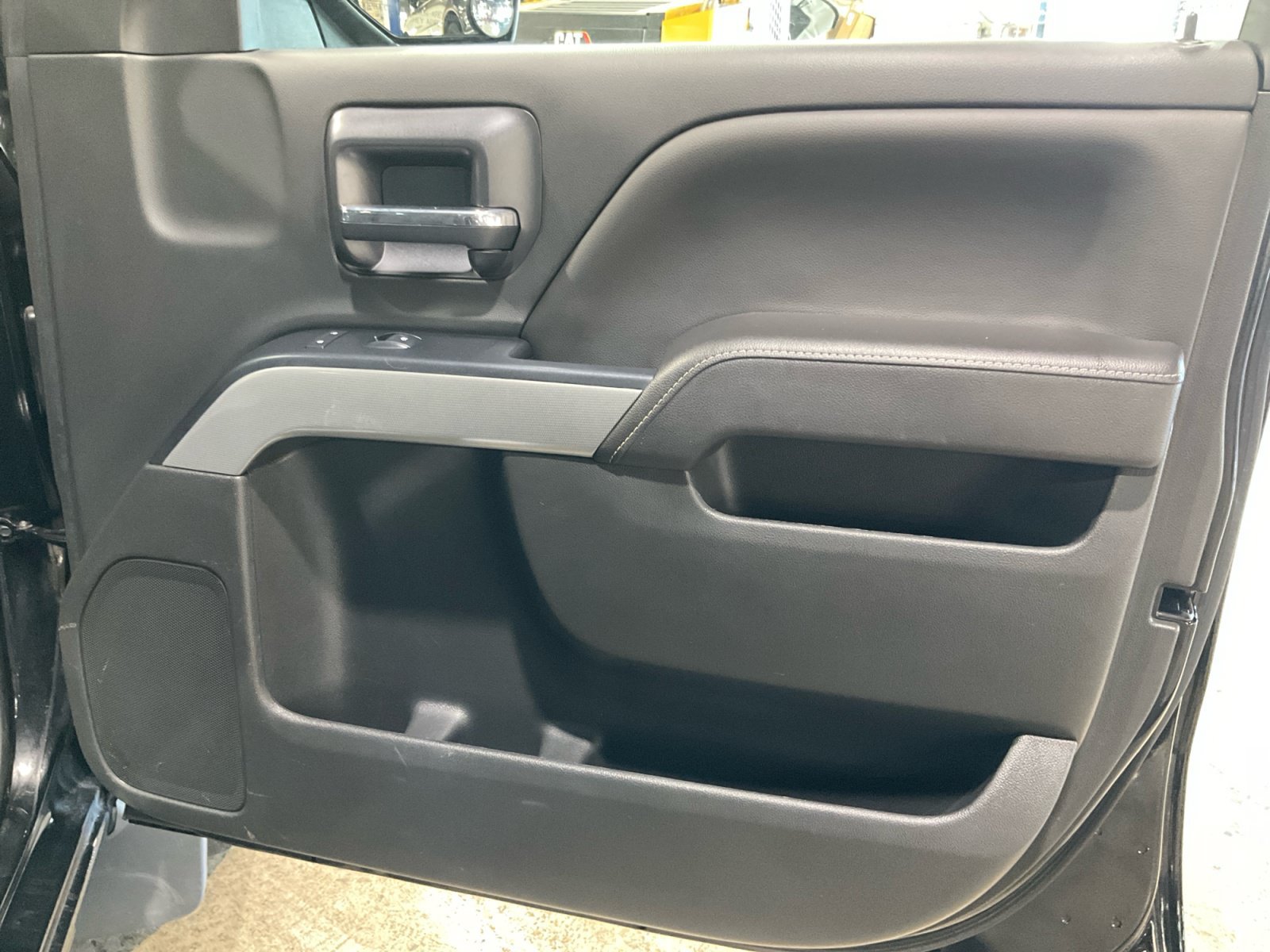 Used 2017 Chevrolet Silverado 1500 LT w/ All Star Edition AWD/4WD image 33