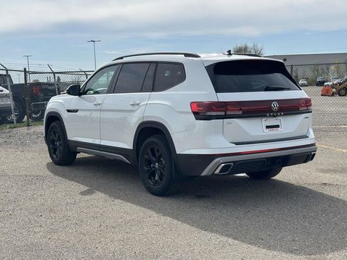 New 2025 Volkswagen Atlas Peak Edition SE AWD/4WD image 3
