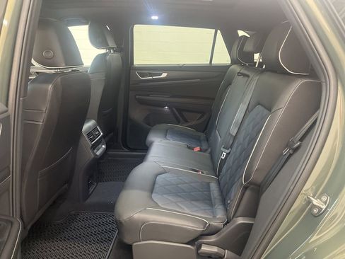 New 2026 Volkswagen Atlas Cross Sport SEL Premium R-Line image 31