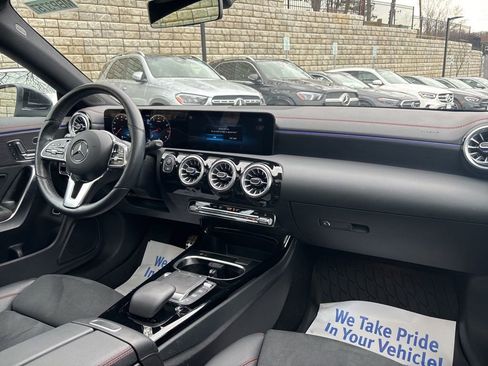 Used 2023 Mercedes-Benz CLA 250 4MATIC image 9