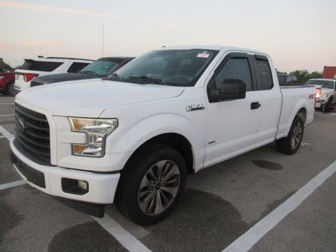 Used 2017 Ford F150 XL w/ Equipment Group 101A Mid image 3