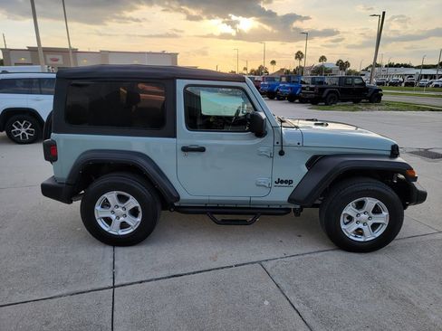 Used 2023 Jeep Wrangler Sport AWD/4WD image 6