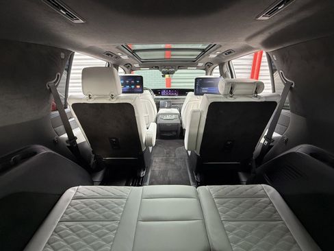 Used 2026 Cadillac Escalade V w/ LPO, ONYX Package image 37