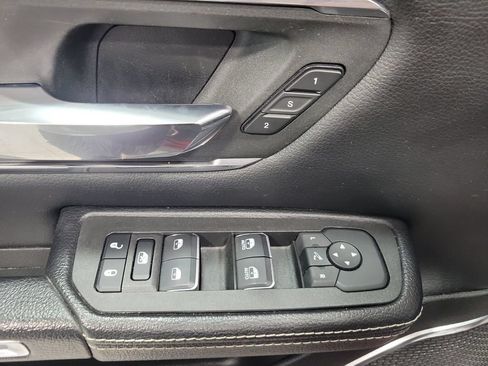 Used 2025 RAM 1500 Laramie AWD/4WD image 38