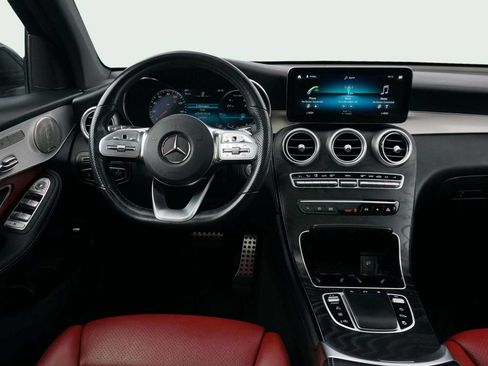 Used 2021 Mercedes-Benz GLC 300 4MATIC image 20