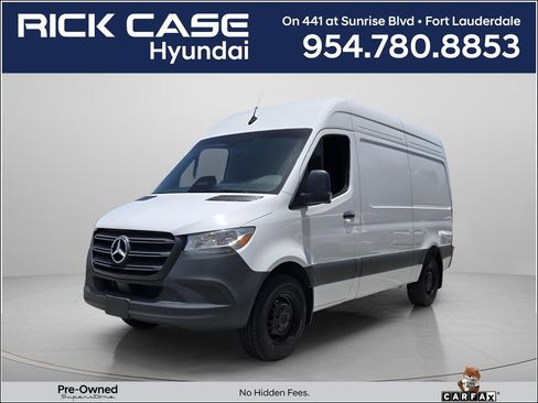 Used 2025 Mercedes-Benz Sprinter 2500 image 1