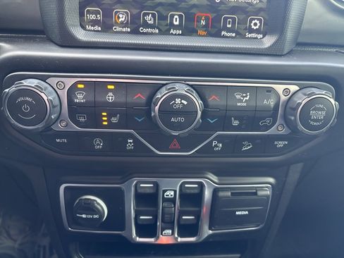 Used 2020 Jeep Wrangler Unlimited Sahara w/ Dual Top Group image 28