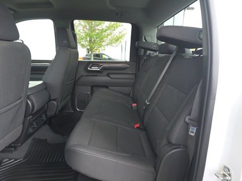 Used 2024 Chevrolet Silverado 2500 LT image 18