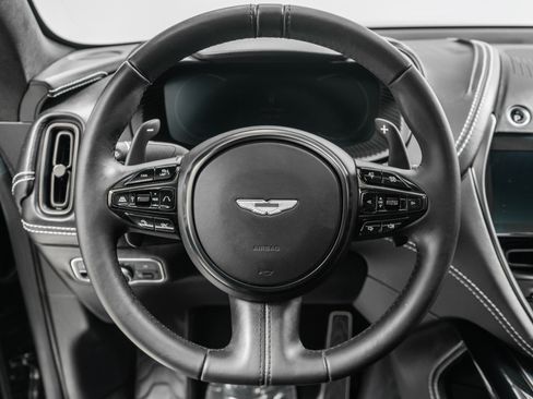 Used 2021 Aston Martin DBX AWD/4WD image 15