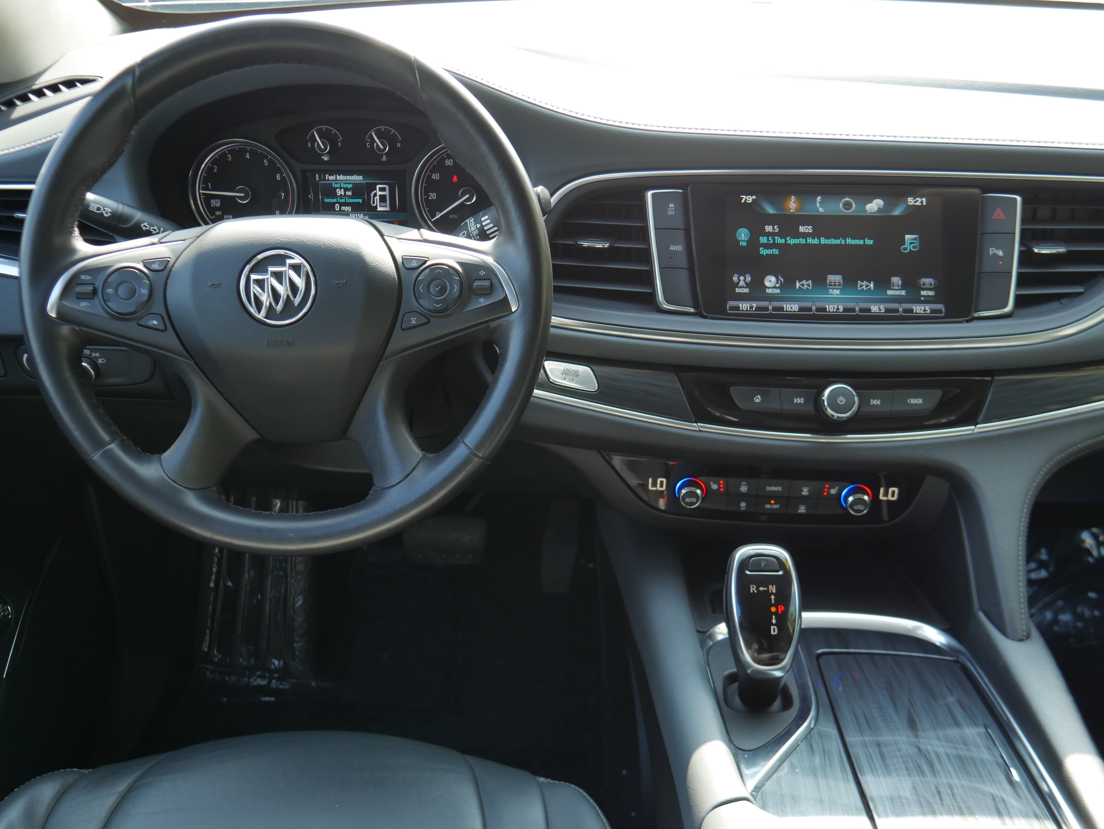 Used 2019 Buick Enclave Essence AWD/4WD image 18