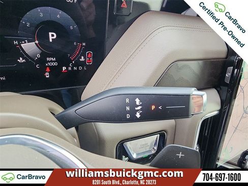 Used 2025 GMC Yukon XL Denali w/ Denali Reserve Package image 17