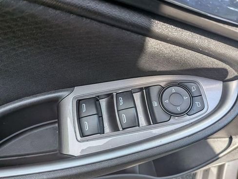 Used 2022 Chevrolet Malibu LT FWD image 15