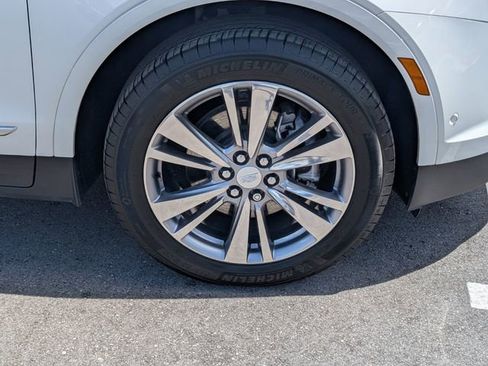 Used 2025 Cadillac XT5 Premium Luxury w/ Technology Package AWD/4WD image 9