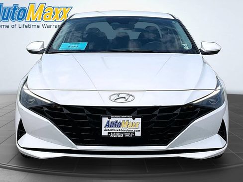 Used 2023 Hyundai Elantra SEL w/ Convenience Package FWD image 2