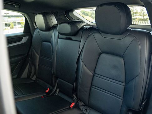 Certified 2024 Porsche Cayenne S AWD/4WD image 21