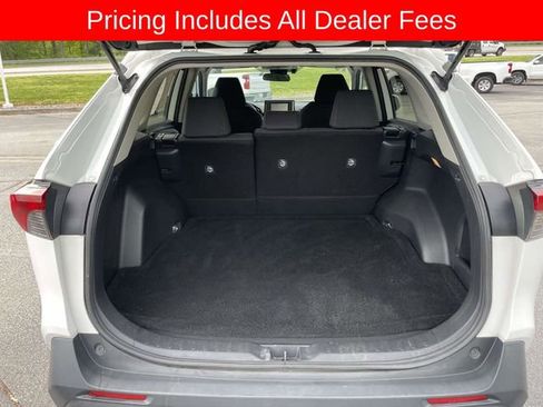 Used 2019 Toyota RAV4 LE AWD/4WD image 13