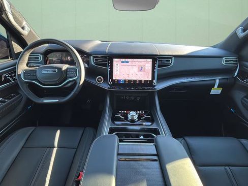 New 2026 Jeep Grand Wagoneer Summit image 25