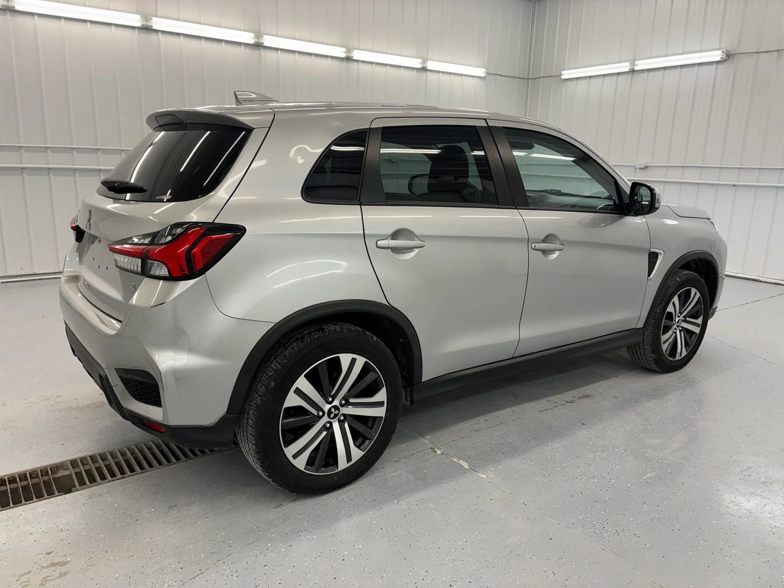 Used 2021 Mitsubishi Outlander Sport SE AWD/4WD image 3