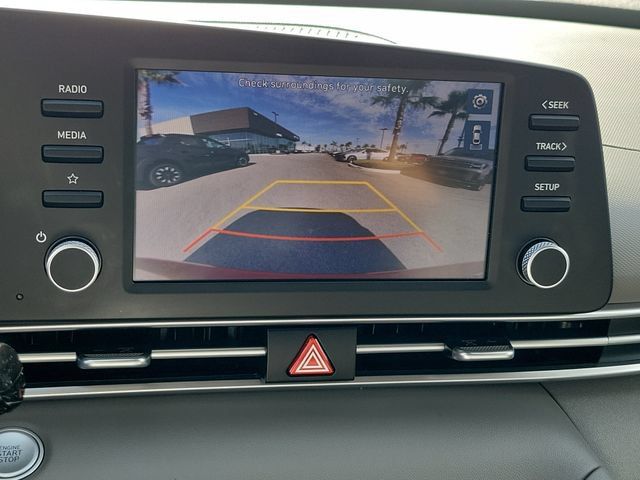 Used 2023 Hyundai Elantra Blue FWD image 13