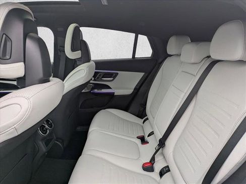 Certified 2025 Mercedes-Benz GLC 300 4MATIC image 19