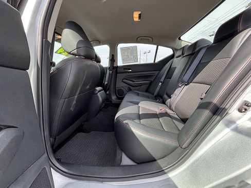 Used 2024 Nissan Altima 2.5 SR FWD image 32